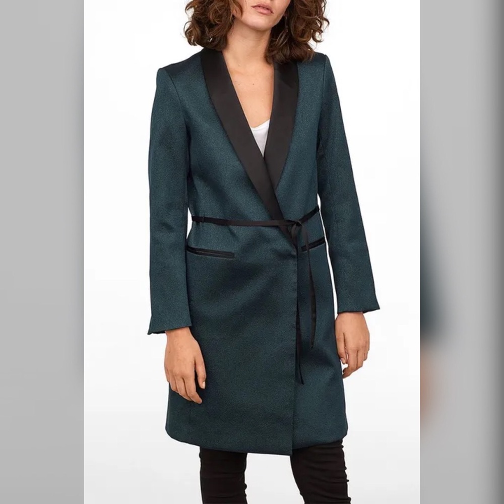 H&M Tuxedo-collared Coat